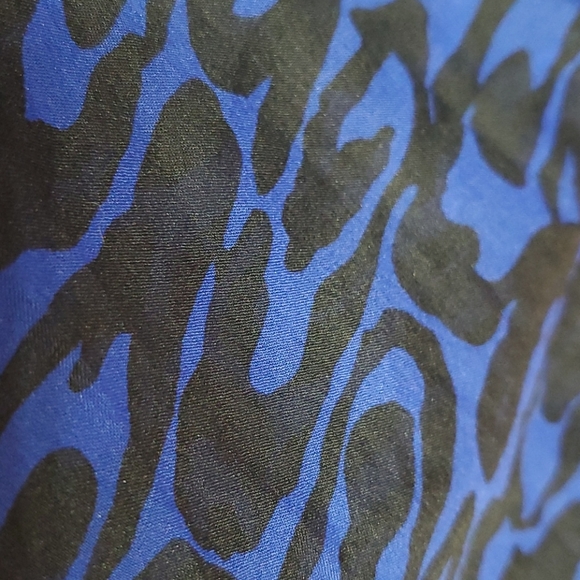 Sheer blue and black top - Picture 2 of 6